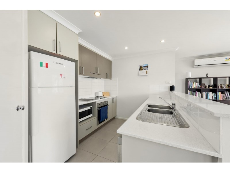2/17 Woolshed Lane, Harrison ACT 2914