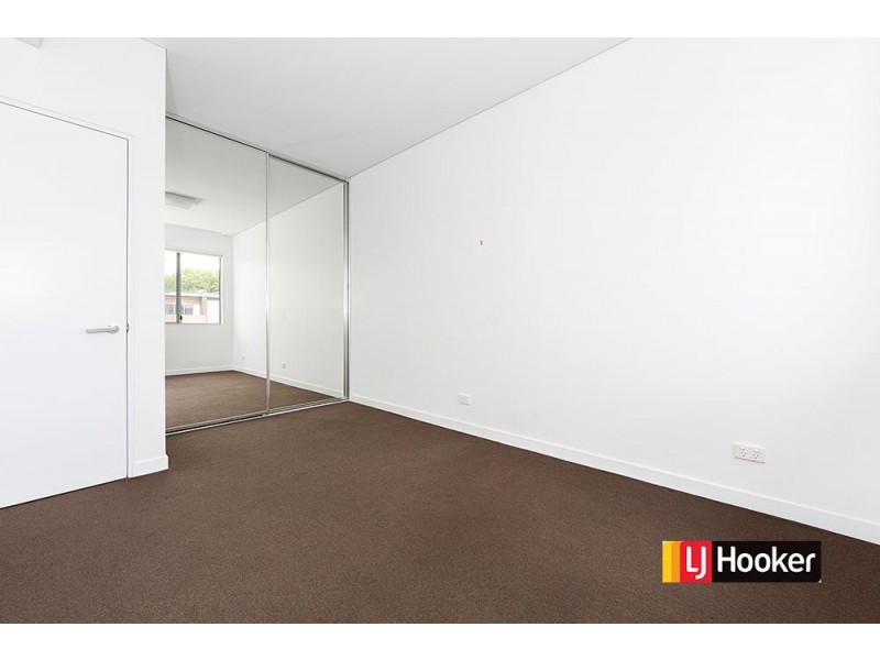 137/116 Easty Street, Phillip ACT 2606