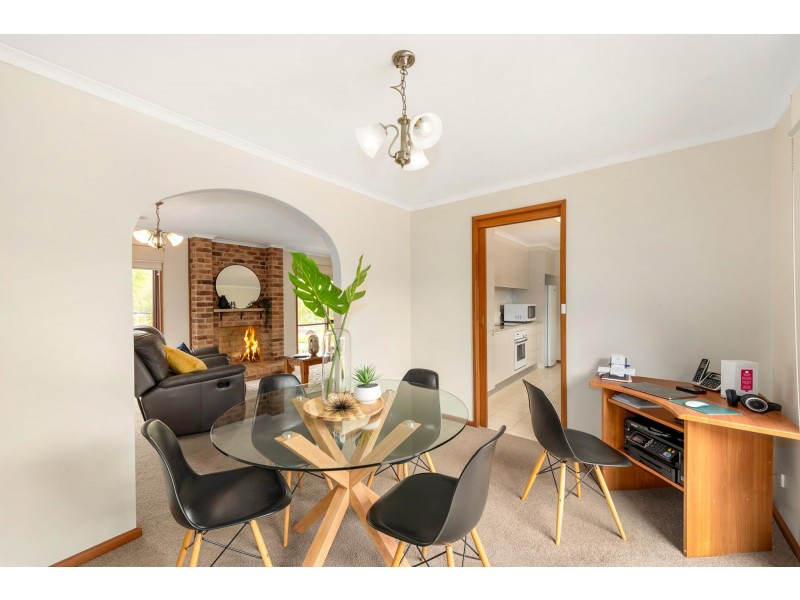 16 Vagabond Crescent, Mckellar ACT 2617