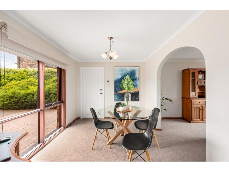 16 Vagabond Crescent, Mckellar ACT 2617