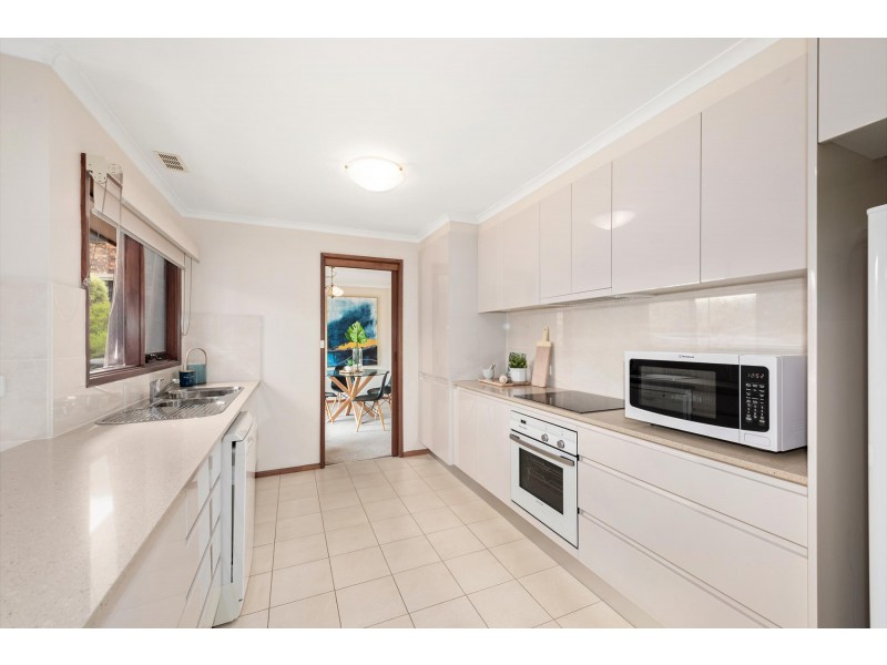 16 Vagabond Crescent, Mckellar ACT 2617