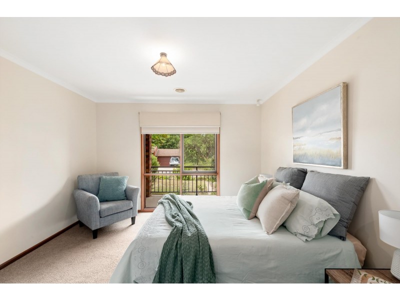 16 Vagabond Crescent, Mckellar ACT 2617