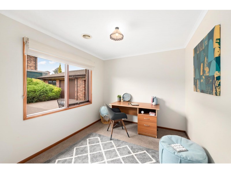 16 Vagabond Crescent, Mckellar ACT 2617
