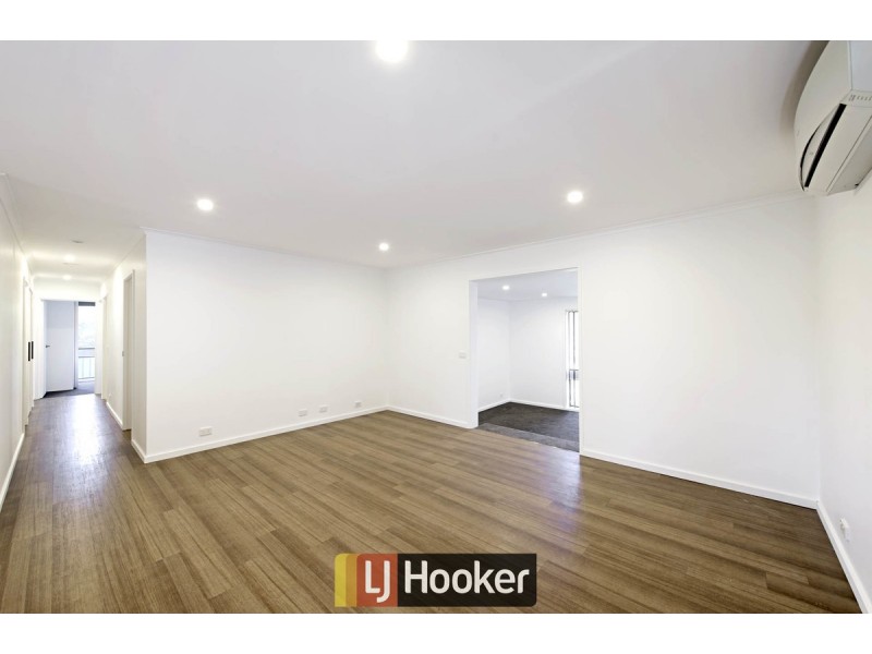 25 Baddeley Crescent, Spence ACT 2615