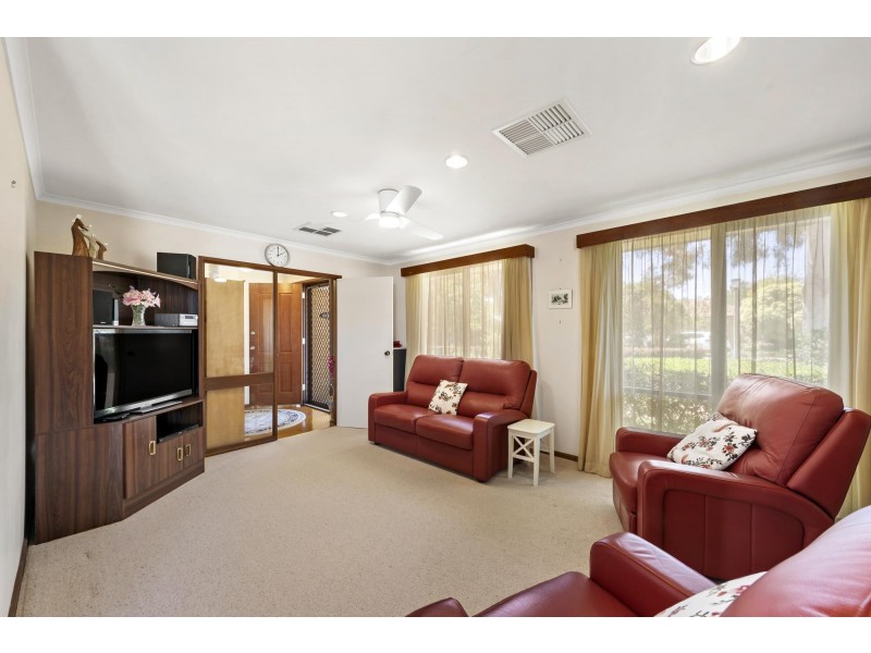 9 Colborne Place, Spence ACT 2615