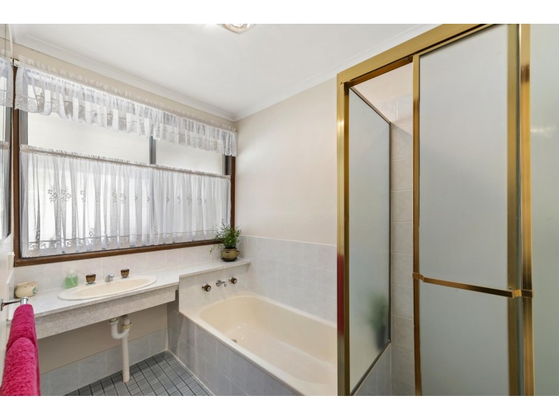 9 Colborne Place, Spence ACT 2615