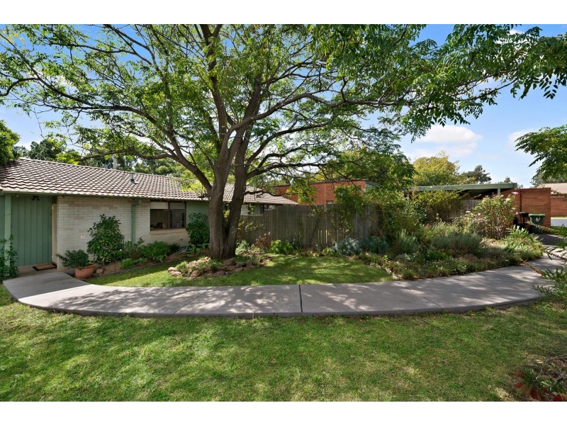 7 Waterfield Place, Charnwood ACT 2615
