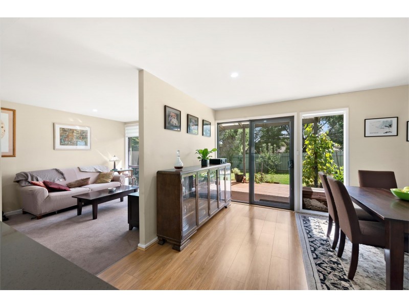 7 Waterfield Place, Charnwood ACT 2615