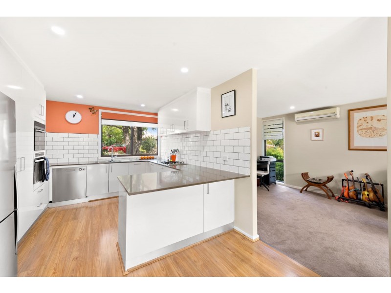 7 Waterfield Place, Charnwood ACT 2615