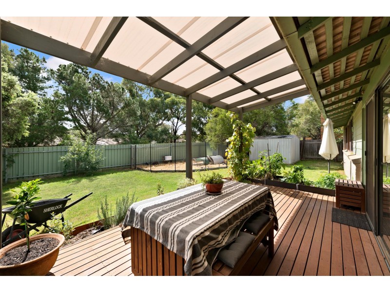 7 Waterfield Place, Charnwood ACT 2615