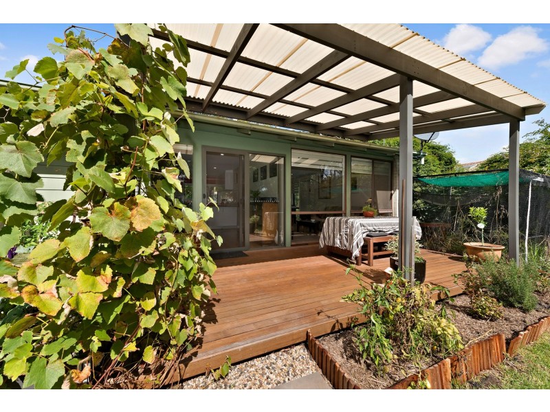 7 Waterfield Place, Charnwood ACT 2615