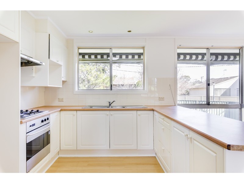 9 Mathison Place, Macgregor ACT 2615