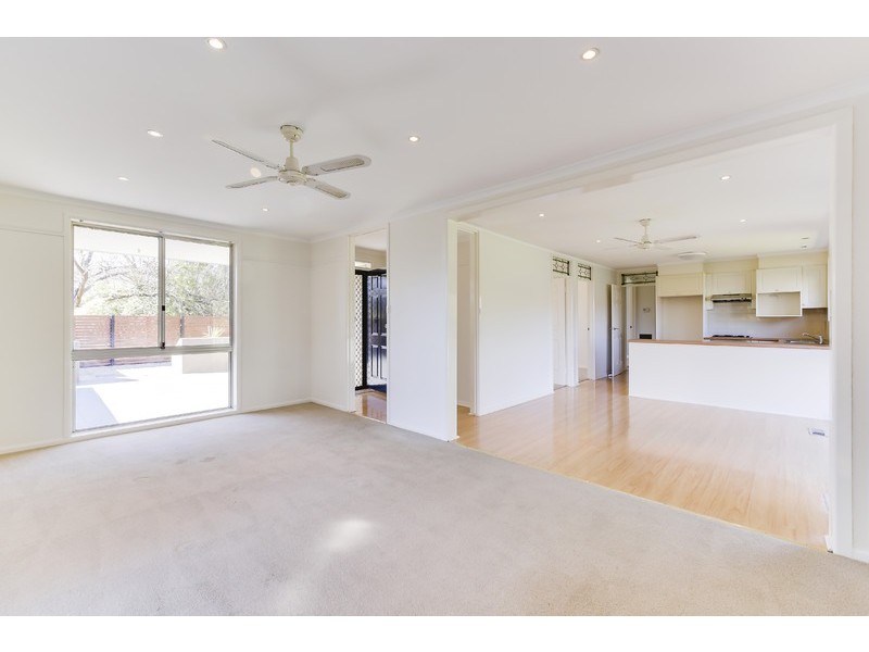 9 Mathison Place, Macgregor ACT 2615