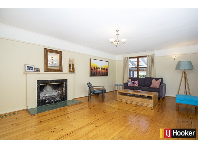 4 Schomburgk Street, Yarralumla ACT 2600
