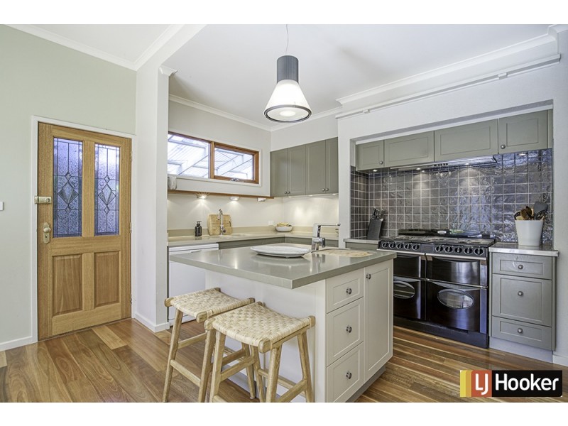 4 Schomburgk Street, Yarralumla ACT 2600