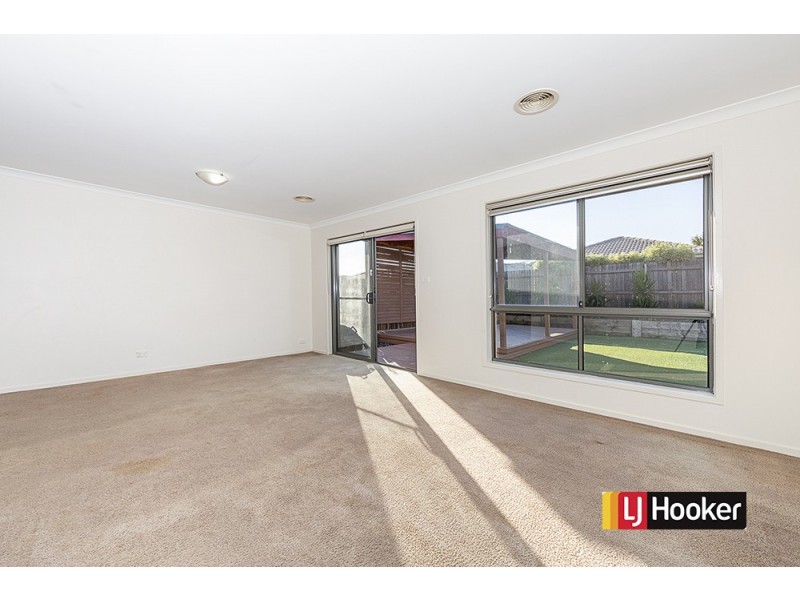 16 Stang Place, Macgregor ACT 2615