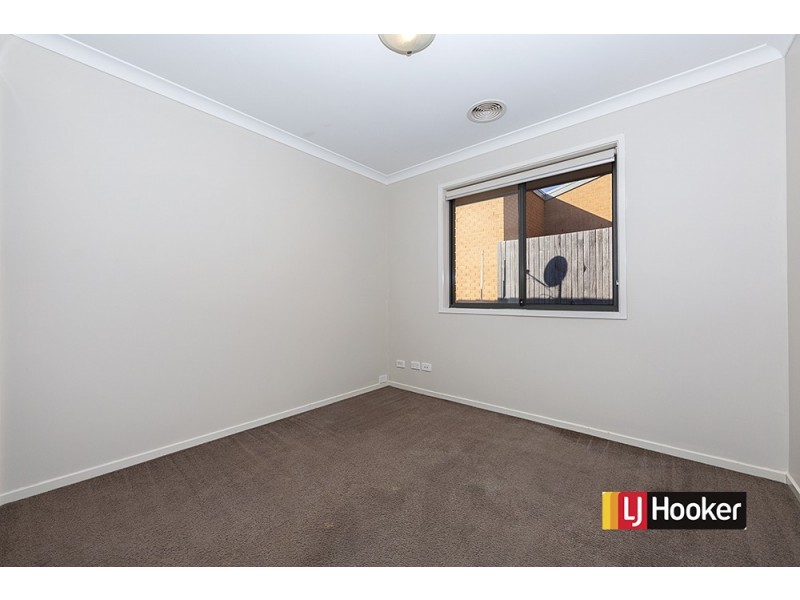 16 Stang Place, Macgregor ACT 2615