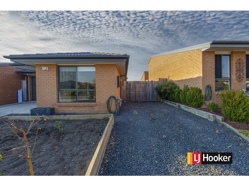 16 Stang Place, Macgregor ACT 2615