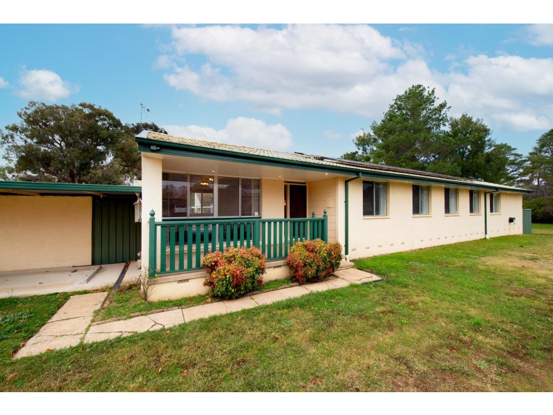 2 Edye Place, Macgregor ACT 2615