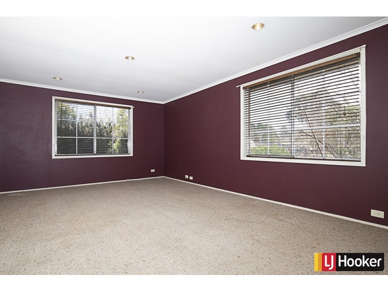 20 Armstrong Crescent, Holt ACT 2615