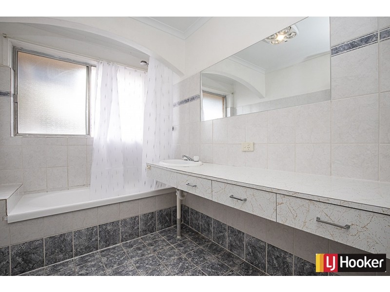 20 Armstrong Crescent, Holt ACT 2615