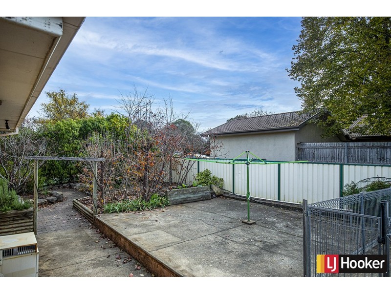 20 Armstrong Crescent, Holt ACT 2615