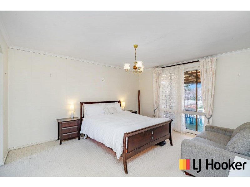 6 Sands Place, Holt ACT 2615