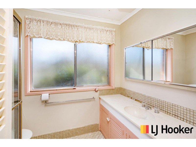 6 Sands Place, Holt ACT 2615