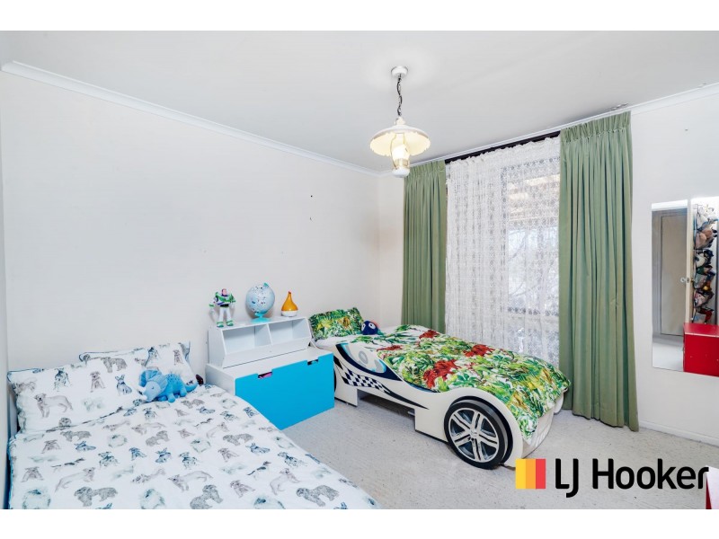 6 Sands Place, Holt ACT 2615