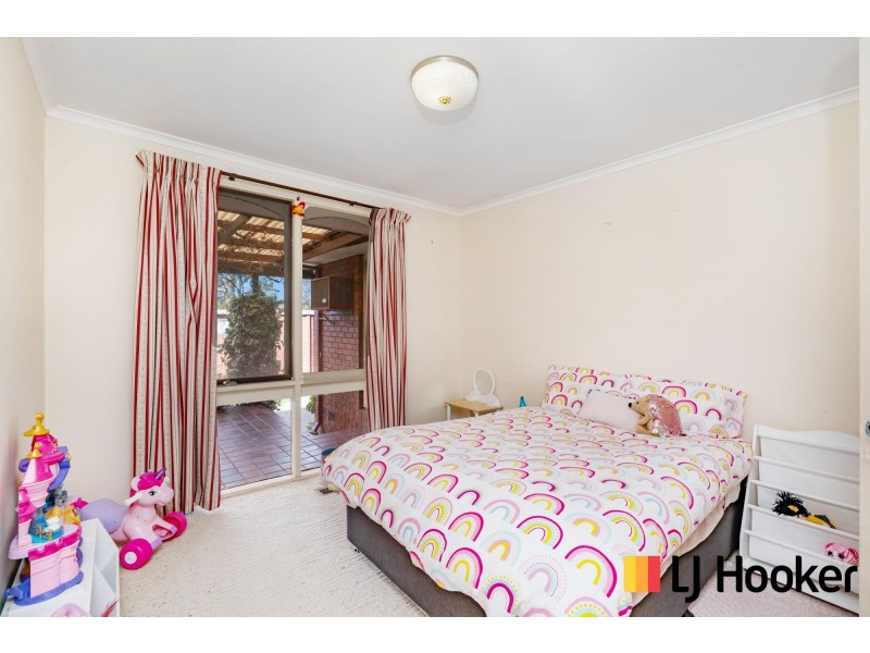 6 Sands Place, Holt ACT 2615