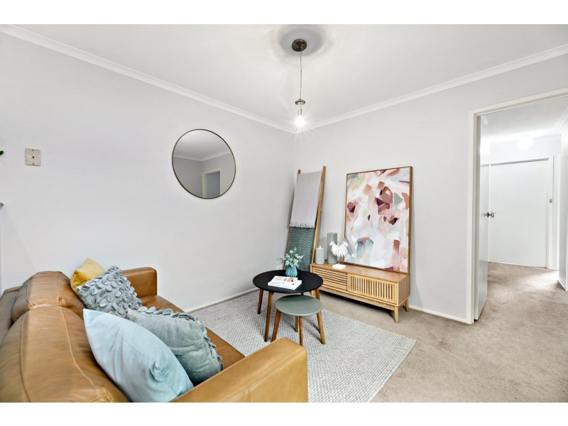 15 Summerville Crescent, Florey ACT 2615