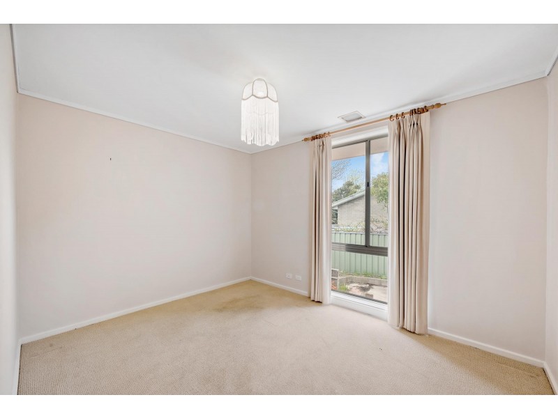 77 Lindrum Crescent, Holt ACT 2615