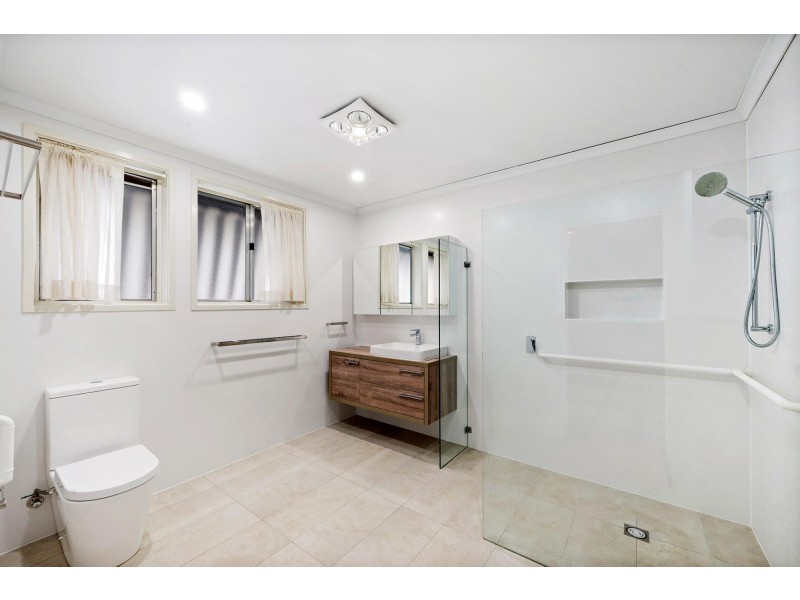 77 Lindrum Crescent, Holt ACT 2615