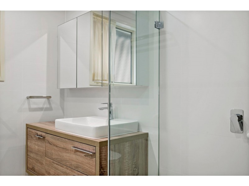 77 Lindrum Crescent, Holt ACT 2615