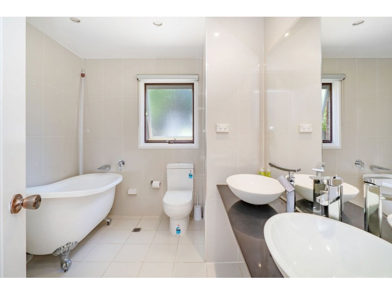 5 Hammett Place, Spence ACT 2615