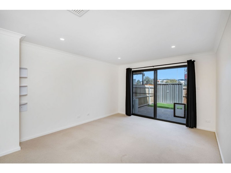 14/39 Woodberry Avenue, Coombs NSW 2611
