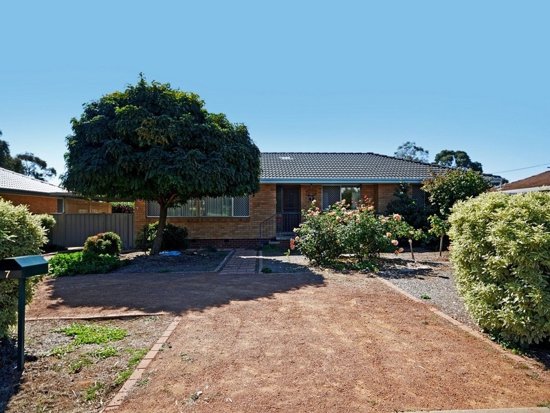 7 Jeffcott Place, Latham ACT 2615