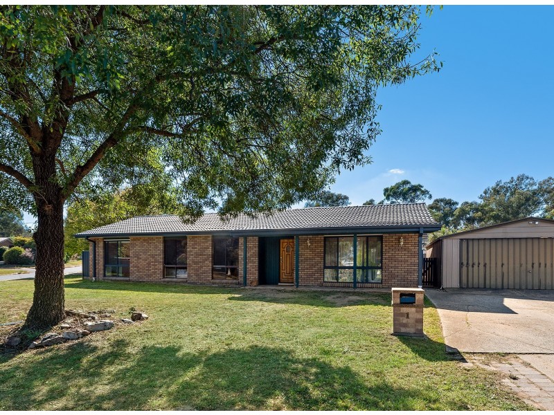 1 MacIntyre Place, Charnwood ACT 2615