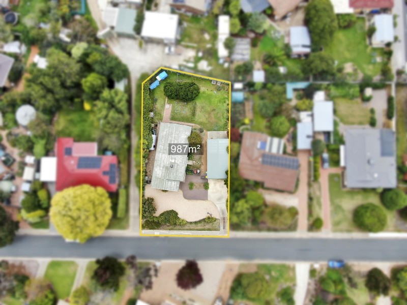 9 Hirschfeld Crescent, Macgregor ACT 2615