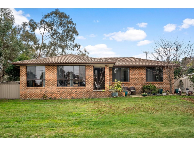 1 Herron Crescent, Latham ACT 2615