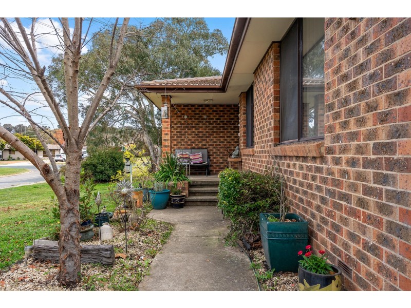 1 Herron Crescent, Latham ACT 2615