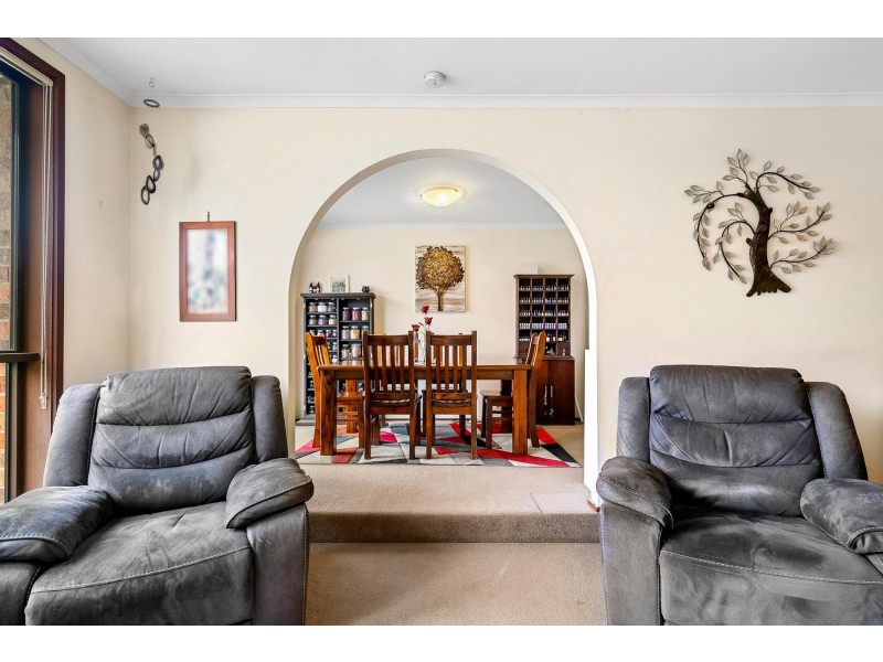 1 Herron Crescent, Latham ACT 2615