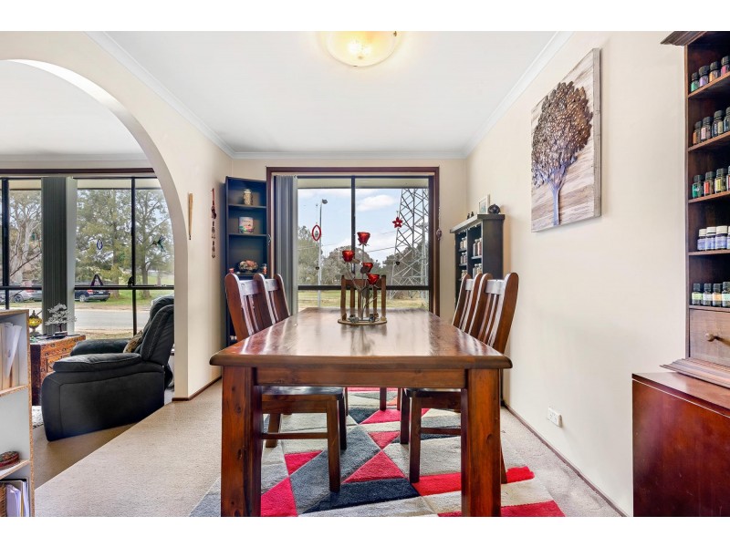 1 Herron Crescent, Latham ACT 2615