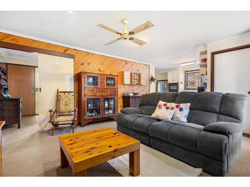 1 Herron Crescent, Latham ACT 2615