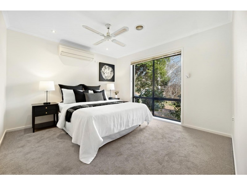 5 Quinlivan Crescent, Dunlop ACT 2615