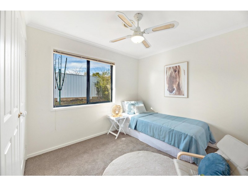 5 Quinlivan Crescent, Dunlop ACT 2615