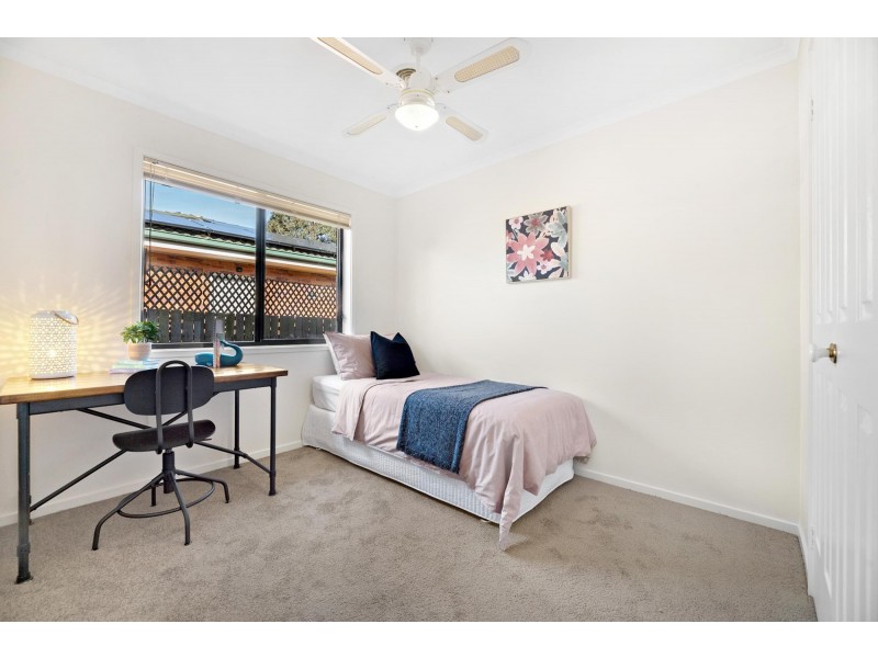 5 Quinlivan Crescent, Dunlop ACT 2615