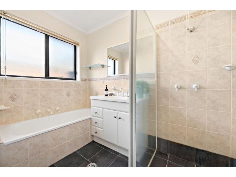 5 Quinlivan Crescent, Dunlop ACT 2615