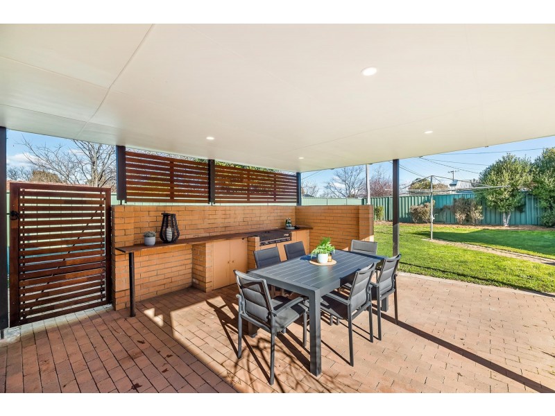 5 Thomas Place, Macgregor ACT 2615