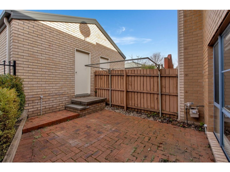 9/15 WANLISS Street, Latham ACT 2615